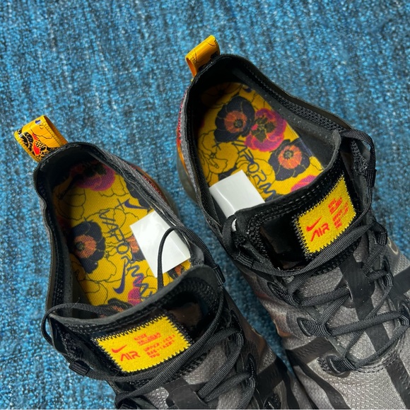 Nike Air Vapormax 2019 Sneakers in Floral Black University Gold - Picture 4 of 8